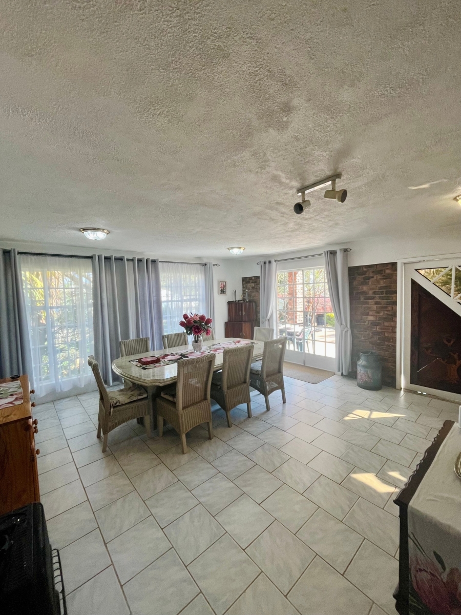 4 Bedroom Property for Sale in Wilkoppies North West